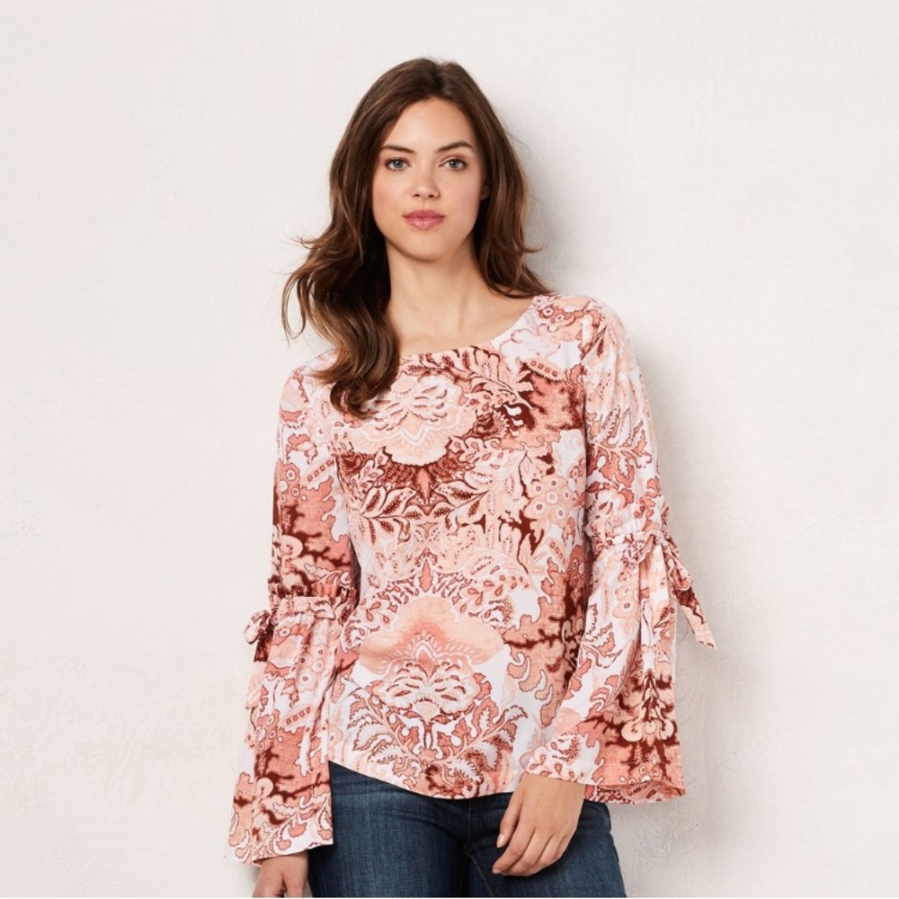 LC Lauren Conrad Peachy Paisley Printed Blouse w/Bell Sleeves Women’s Small NWT!